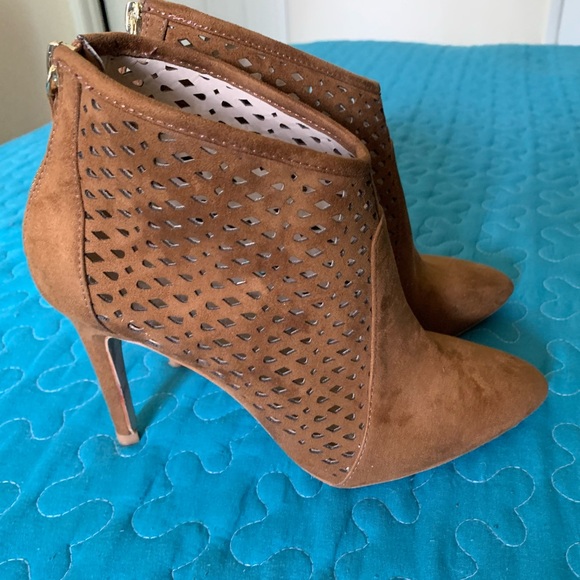 Zara Basic Collection -Heeled Booties - Picture 2 of 10